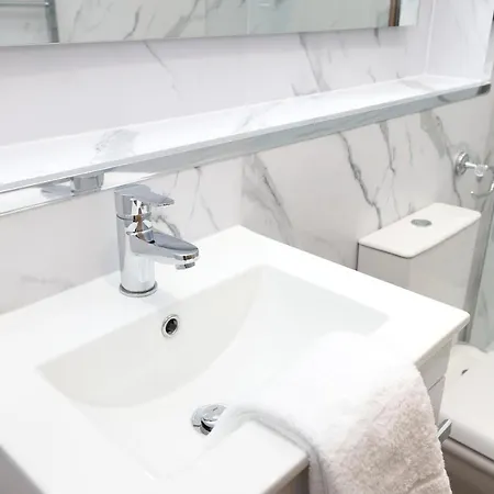 Апартаменты Stunning 2 Bed Nr The Royal Mile & The Castle