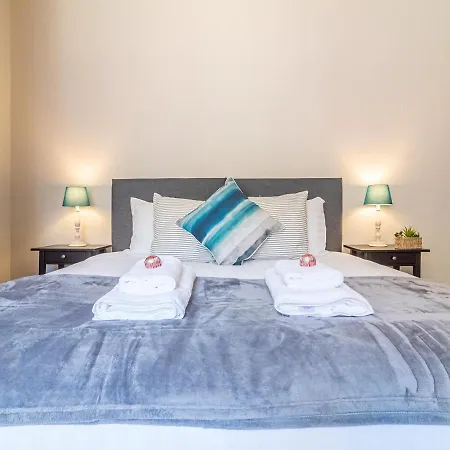 Pass The Keys Spacious And Homely Flat On The Royal Mile אדינבורו