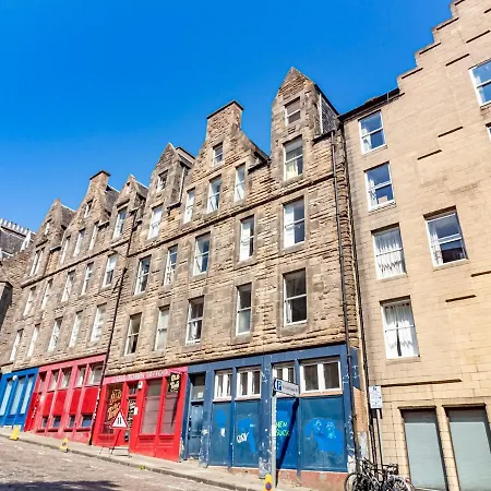 Apartment Pass The Keys Spacious And Homely Flat On The Royal Mile Edinburgh