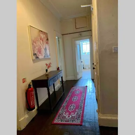 Lovely And Spacious 5 Bed Flat In Marchmont. *