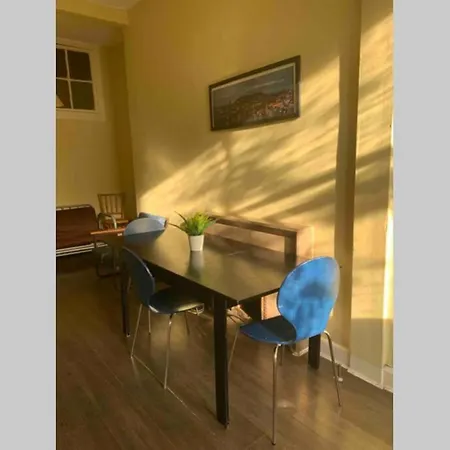 Apartmán Lovely And Spacious 5 Bed Flat In Marchmont. Edinburgh