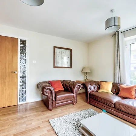 Guestready - Bright & Beautiful 2Br Flat - Free Parking