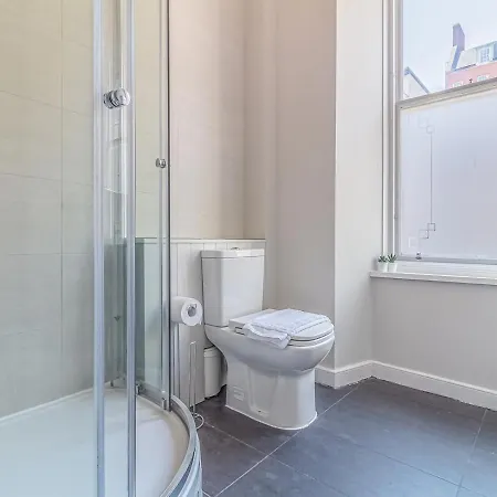 Pass The Keys Spacious And Homely Flat On The Royal Mile Daire