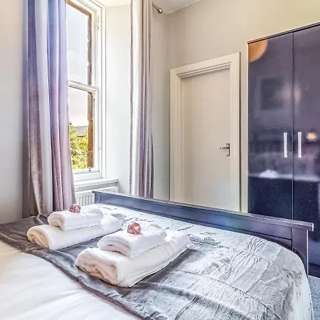 Pass The Keys Spacious And Homely Flat On The Royal Mile *