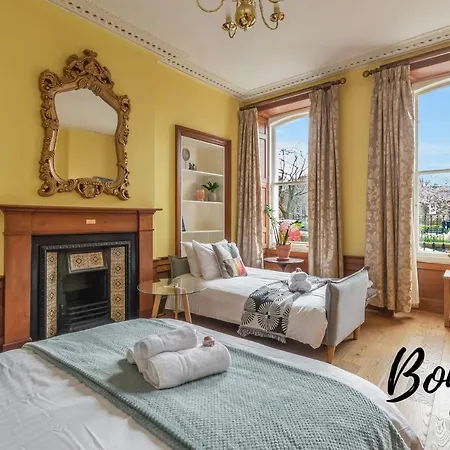 Georgian West End Main Door 2br-1ba, Near Eicc By Bonjour Residences شقة إدنبرة