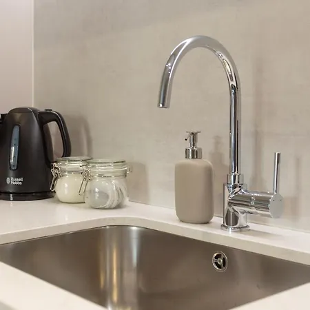 Dragon - Centre 2 Bed إدنبرة