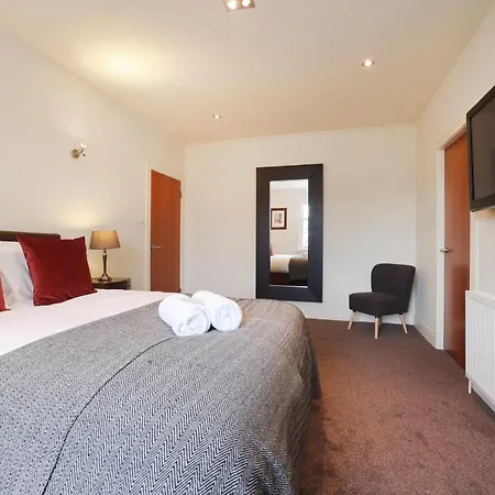 شقة Joivy Spacious 2 Bed,2 Bath Flat, Free Parking And Rooftop Terrace إدنبرة