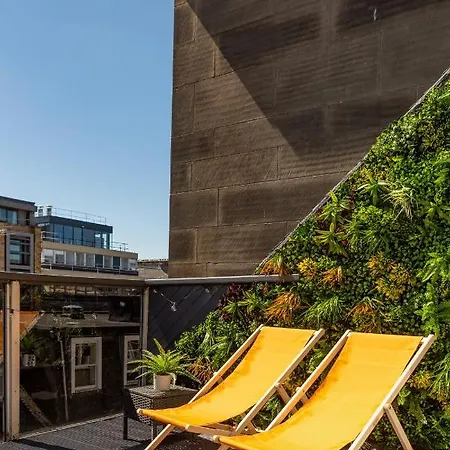 The Rooftop Terrace 公寓