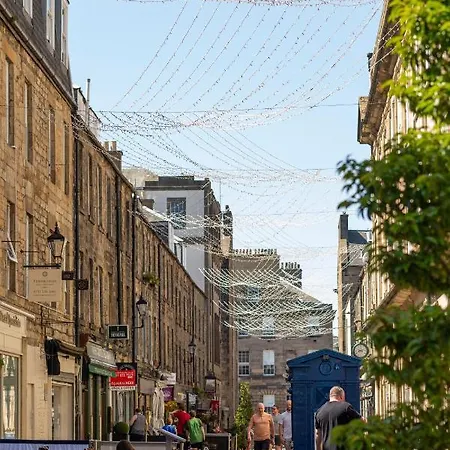 The Rooftop Terrace Apartment