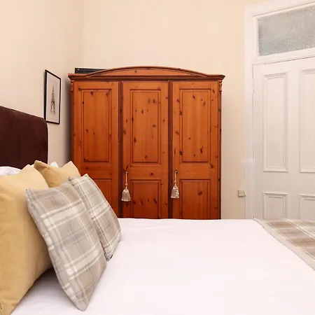 アパート Joivy Fantastic New Town Flat With Shared Garden エディンバラ