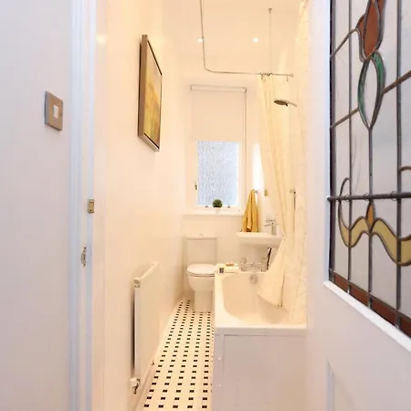 Joivy Fantastic New Town Flat With Shared Garden Apartment *