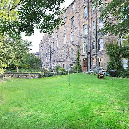 Joivy Fantastic New Town Flat With Shared Garden *