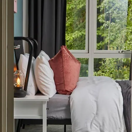 Semesterbostad Stunning Townhouse // Sleeps 8