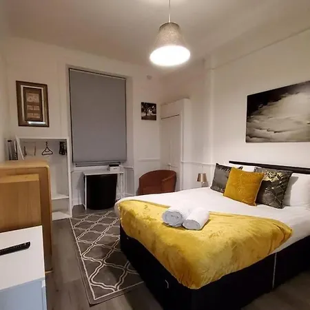 Apartment Leith Spectacular By Sensational Short Lets & Serviced With 6 Separate Beds & 2 Baths