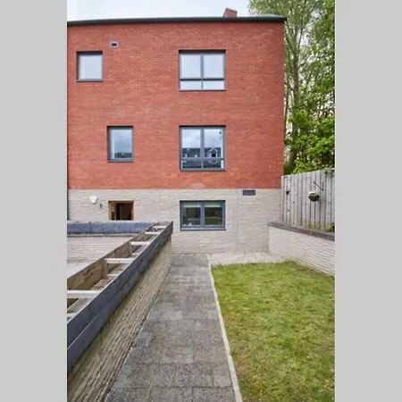 Stunning Townhouse // Sleeps 8 * Edinburgh