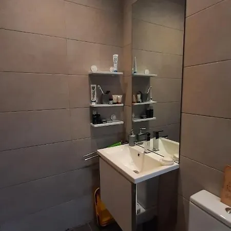 Lele's Flat - 15 Minutes To Airport & Centre *