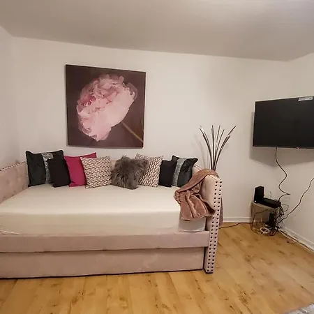 Sleeps 6 On Separate Beds, 4 Smart Tvs, Netflix דירה אדינבורו