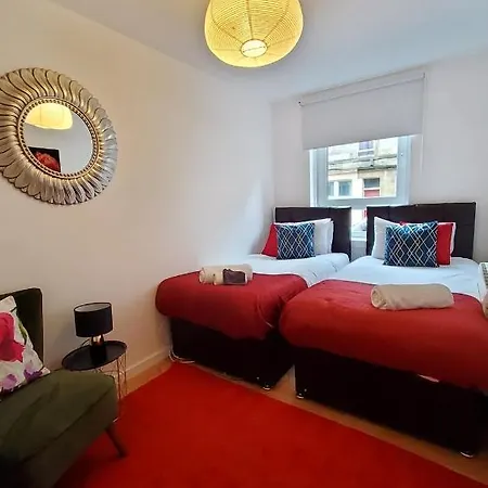 Sleeps 6 On Separate Beds, 4 Smart Tvs, Netflix אדינבורו