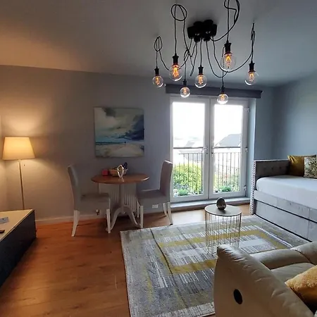 4 Separate Beds, Sleeps 6, Beautiful 2 Bed Apt *