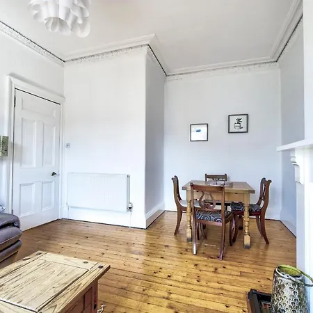 Guestready - Beautiful Period Flat By City Center شقة *