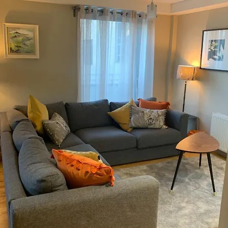 Bright Modern - Royal Mile * Edynburg