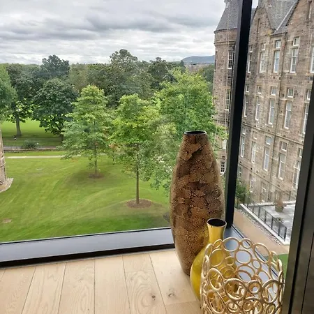 Quartermile Luxury Landing