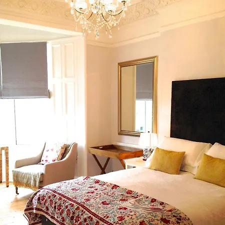 Antler Guest house Edinburgh