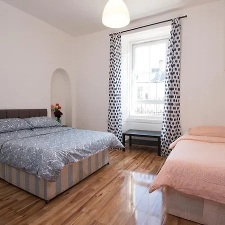 Tatil Evi 7 Bedroom Townhouse