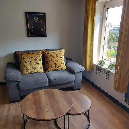 Holyrood New Apartment *