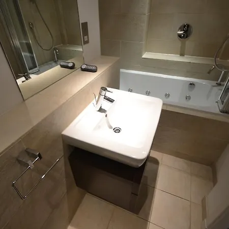 شقة Meadows Apartments- In Quartermile *
