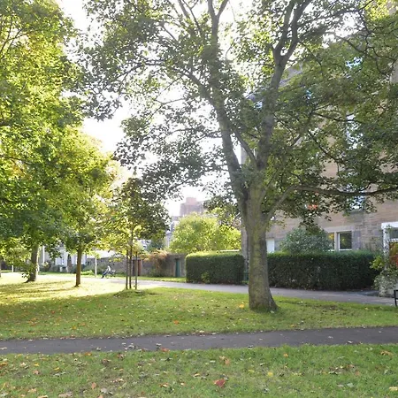 By The Meadows, Close To Centre Appartement *