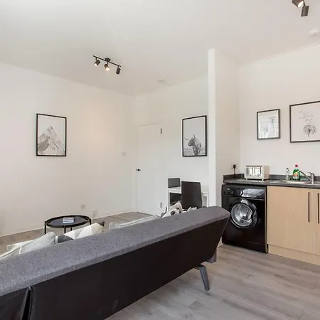 Modern & Bright 1 Bed For 4 Close To Centre! Edimburgo