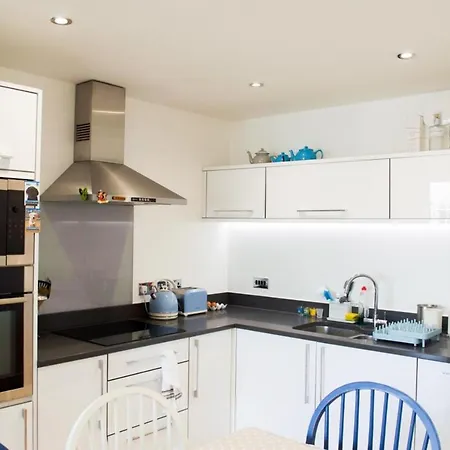 Apartamento Modern By Leith Walk Edimburgo