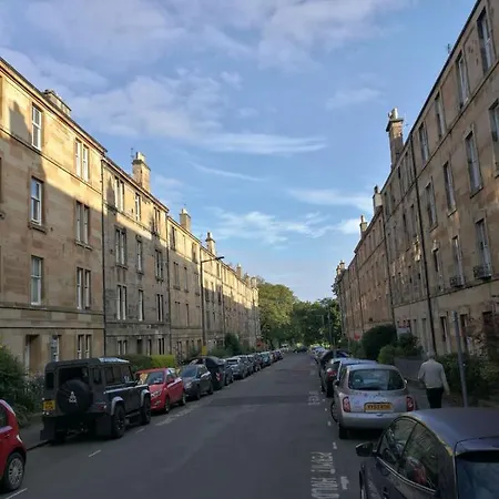 Fringe Base With Garden Near The Meadows Апартаменты *