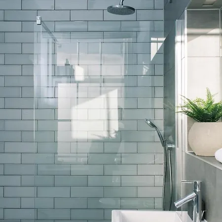 Joivy Modern 1 Bed Flat Next To Haymarket Station Edinburgh