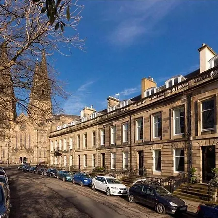 Quirky, West End, House