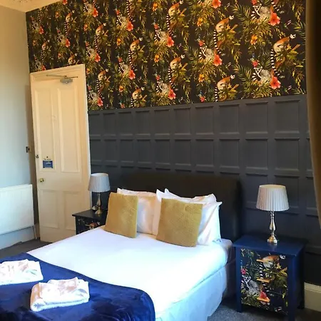 Guest house East Claremont *