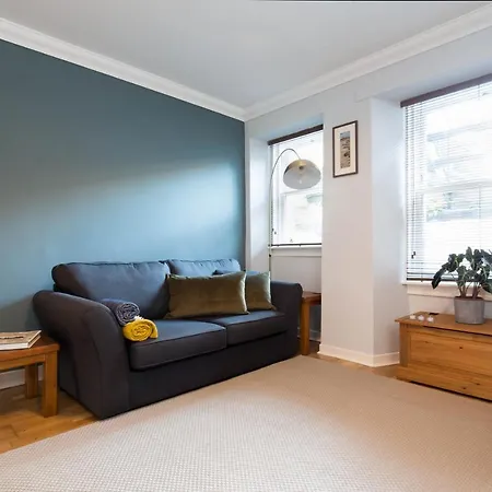 The Third - Georgian Apartment
