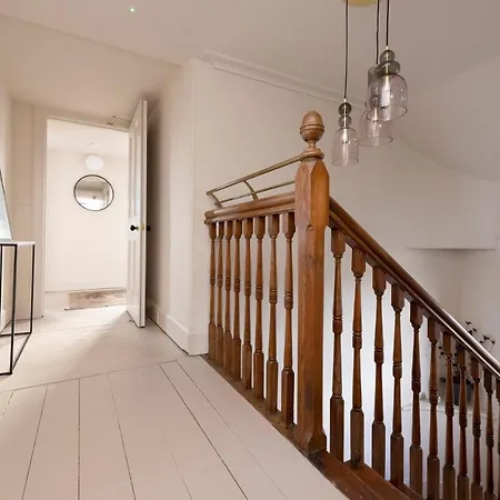 Ferienhaus Joivy Observatory House &