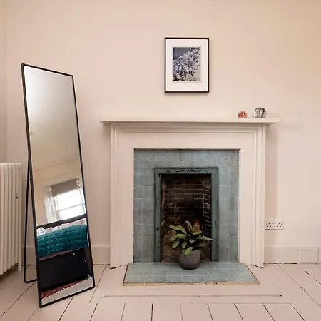 Ferienhaus Joivy Observatory House & *