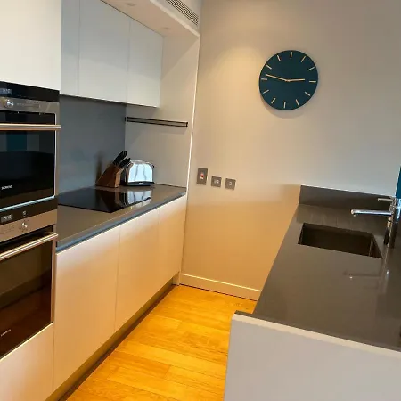 Quartermile Meadows View 2 Bedroom - With Free Parking *