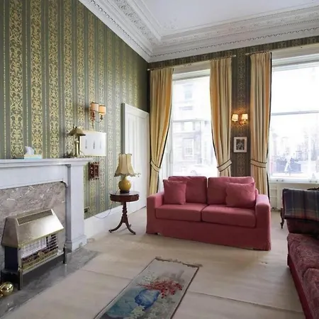 Quirky, West End, House