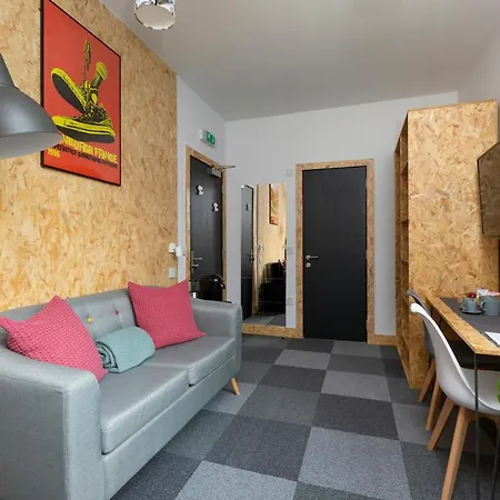 On The Walk Hotel 3*