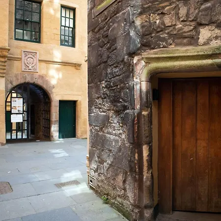 Daire The David Hume Edinburgh