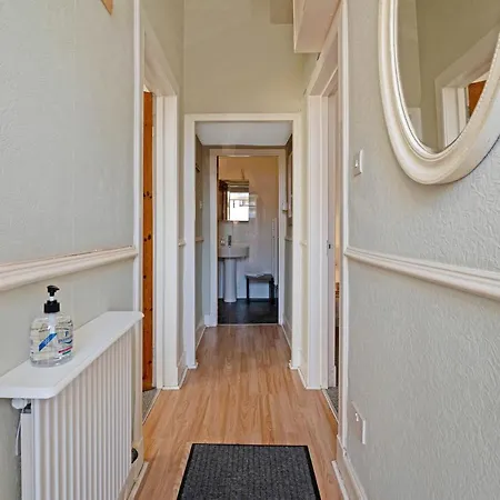 Διαμέρισμα Cozy With Character Logie Main Door Flat