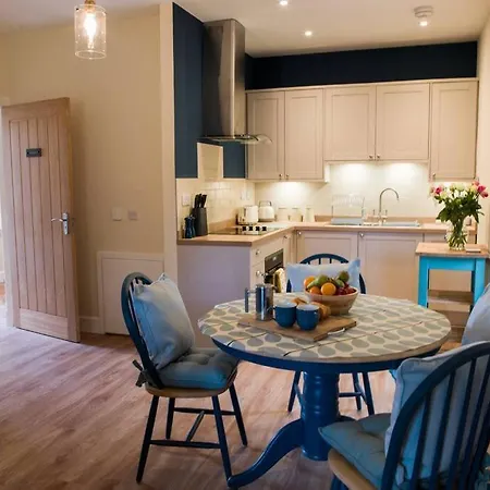 Stunning 1820s Stables Converted Apartment