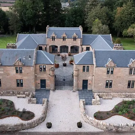 Stunning 1820s Stables Converted Apartment Edinburgh