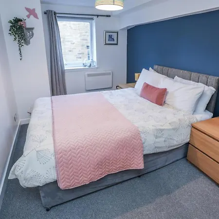 Beautiful 1-bed Near Castle