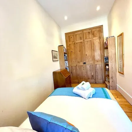 Incredible St Andrew's Sq - 2 Bed In The Sky Appartamento *