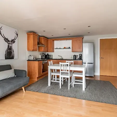 Apartament Amazing - Cables Wynd Near The Shore - Free Parking *